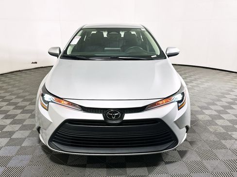 Used 2025 Toyota Corolla LE image 8