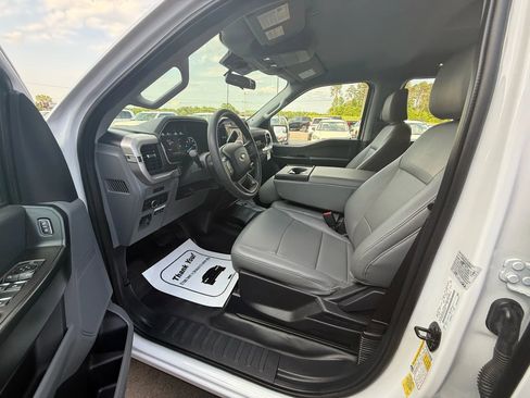 Used 2022 Ford F150 XL image 6