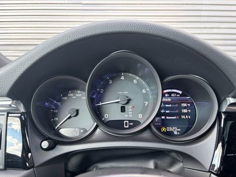 Certified 2026 Porsche Macan image 15