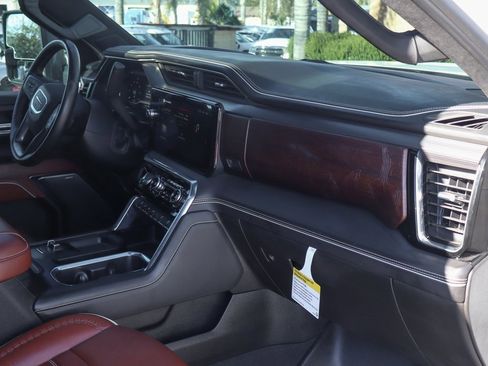 Used 2024 GMC Sierra 2500 Denali Ultimate image 43