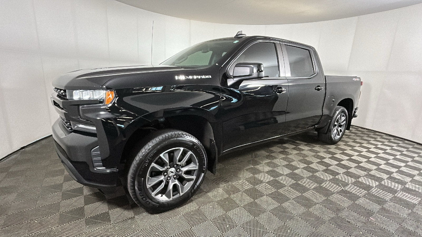 Used 2021 Chevrolet Silverado 1500 RST w/ Max Trailering Package AWD/4WD image 8