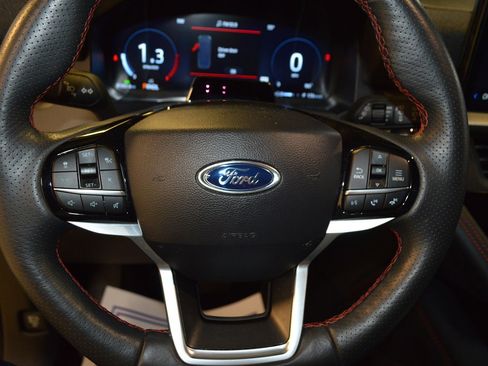 Certified 2025 Ford Explorer ST-Line image 18