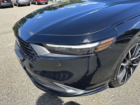Used 2024 Honda Accord Touring image 9