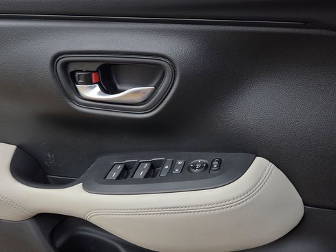 New 2026 Honda HR-V LX image 18
