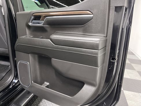 Used 2023 Chevrolet Silverado 1500 LT AWD/4WD image 18