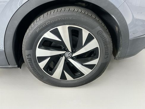 Used 2023 Volkswagen ID.4 2WD image 11