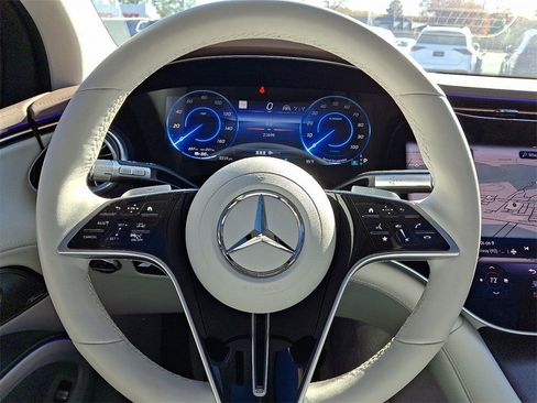 Certified 2023 Mercedes-Benz EQS 580 4MATIC SUV image 19