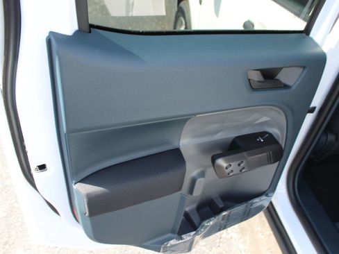 New 2025 Ford Maverick XL image 16