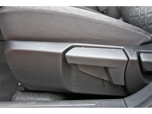 New 2026 Nissan Kicks SV w/ Charging Package image 28