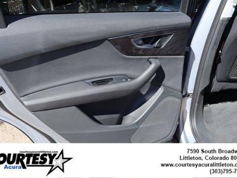 Used 2022 Audi Q7 3.0T Premium w/ Interior Protection Package AWD/4WD image 28