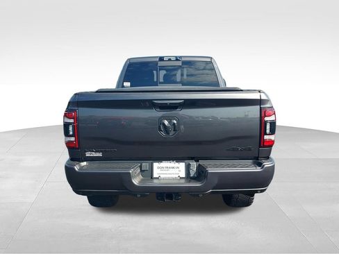 Used 2022 RAM 2500 Limited AWD/4WD image 4