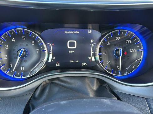 New 2026 Chrysler Pacifica Limited w/ S Appearance Package image 18