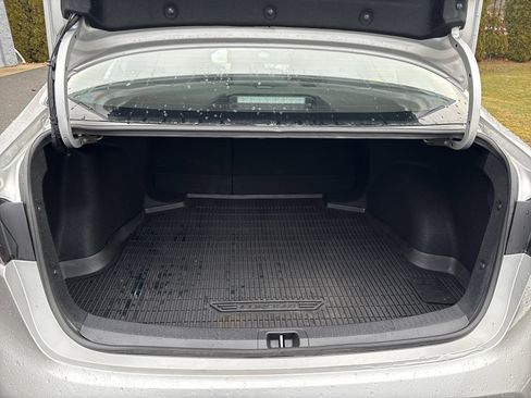 Used 2025 Toyota Corolla LE image 5