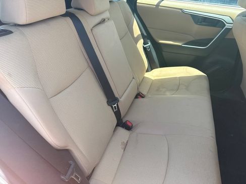 Used 2024 Toyota RAV4 LE AWD/4WD image 8