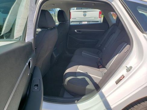Used 2022 Hyundai Sonata SE FWD image 12