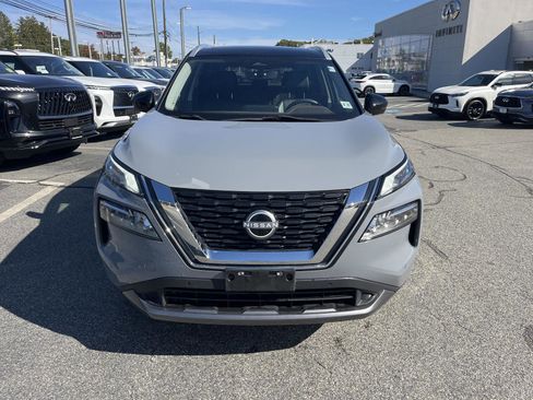 Used 2023 Nissan Rogue SL w/ SL Premium Package image 8