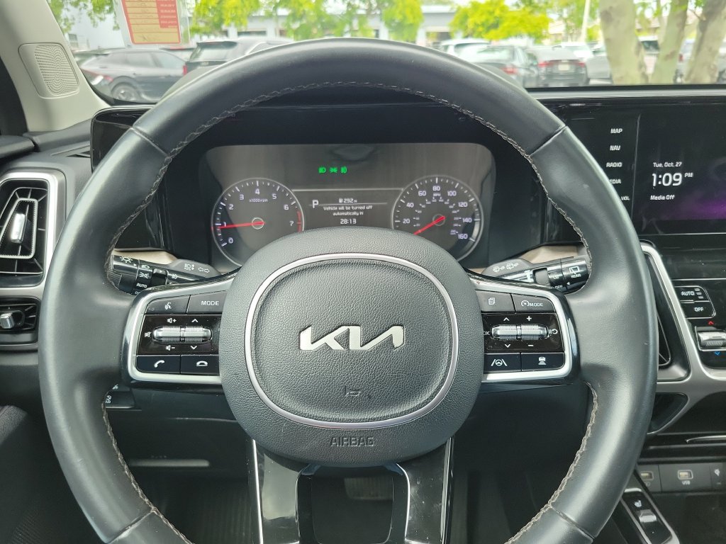 Certified 2023 Kia Sorento EX w/ Panoramic Sunroof Package FWD image 27