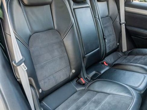 Used 2018 Porsche Cayenne GTS image 41