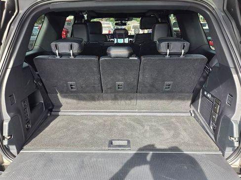 Used 2025 Ford Expedition Tremor AWD/4WD image 18