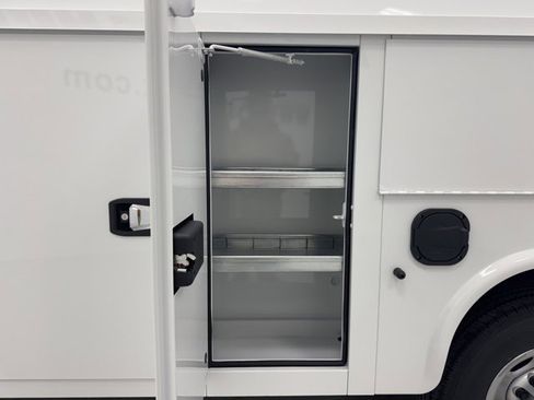 New 2025 Chevrolet Express 3500 Work Van w/ Power Convenience Package image 23