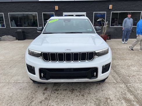 Certified 2023 Jeep Grand Cherokee Overland image 2
