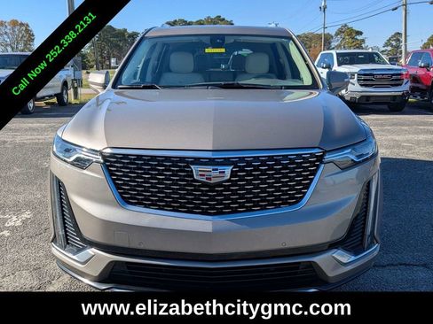 Used 2022 Cadillac XT6 Premium Luxury image 9