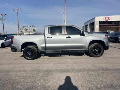 Used 2024 Chevrolet Silverado 1500 Custom Trail Boss w/ LPO, Dark Essentials Package image 8