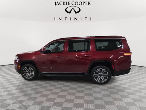 Used 2022 Jeep Wagoneer Series III w/ Rear Seat Video Group 1 AWD/4WD image 8