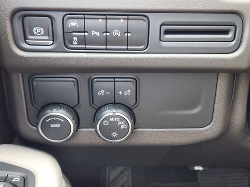 Used 2023 Chevrolet Tahoe LS RWD image 19