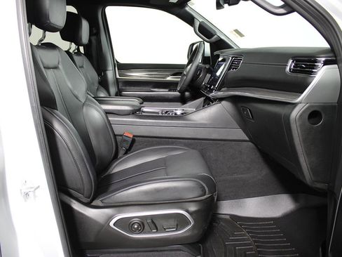 Used 2022 Jeep Wagoneer Series II image 15