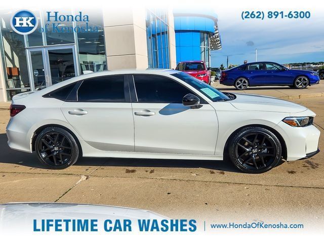 Used 2025 Honda Civic Sport image 4