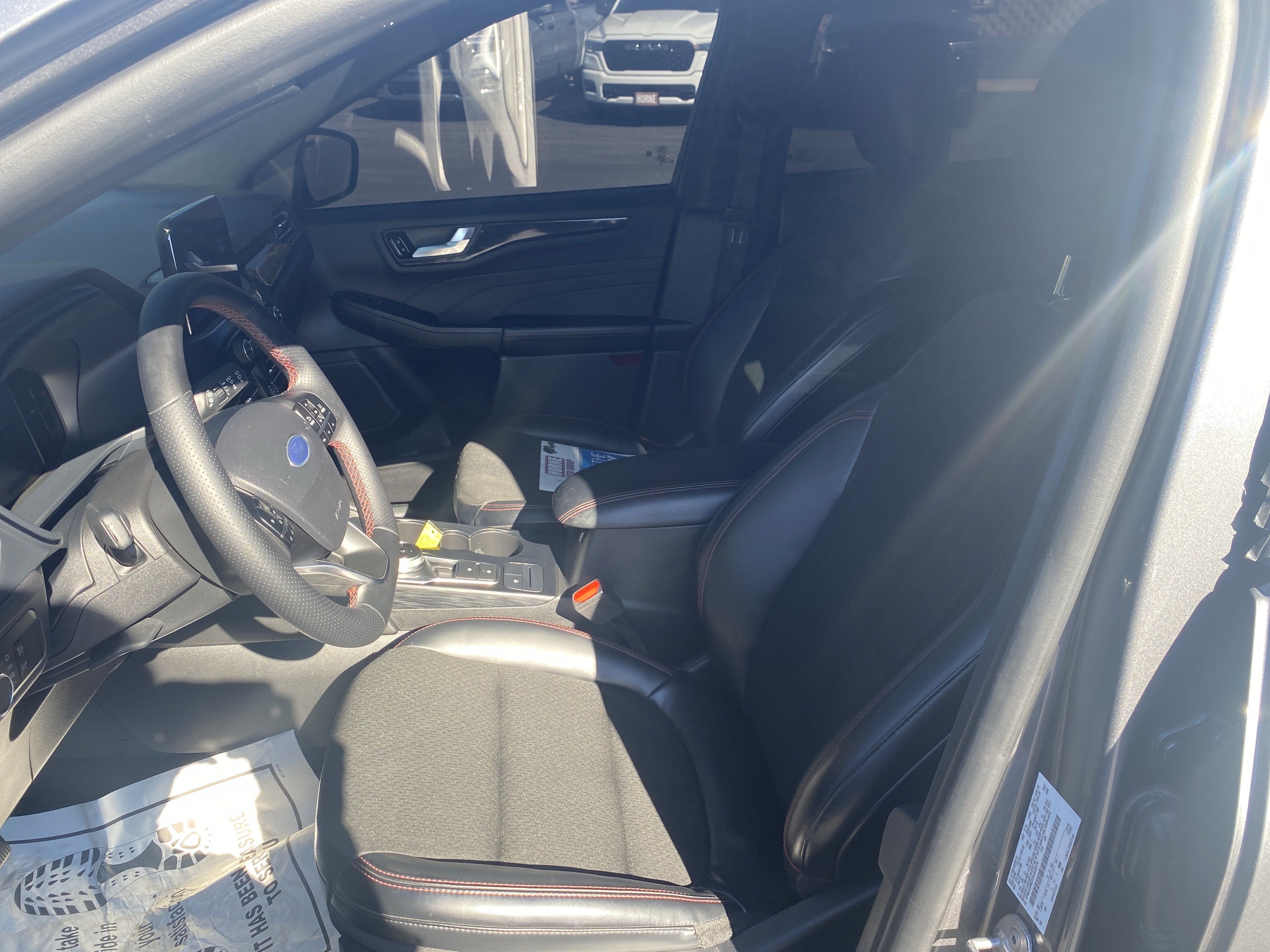 Used 2025 Ford Escape ST-Line w/ Equipment Group 301A FWD image 9