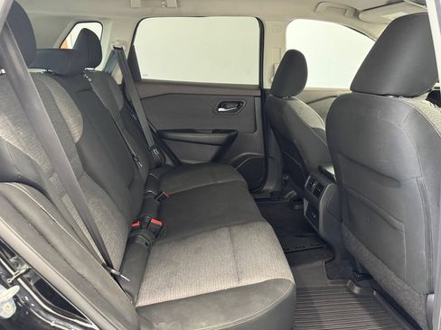 Used 2022 Nissan Rogue SV FWD image 18