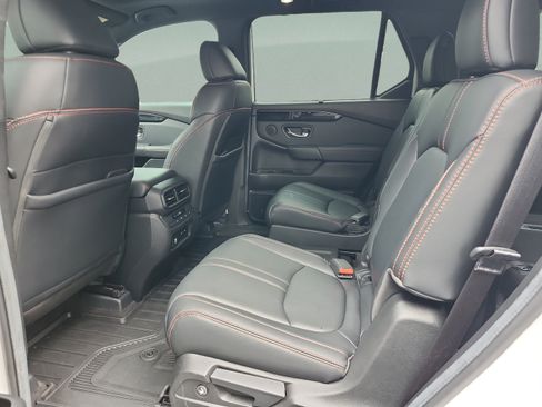 Used 2024 Honda Pilot TrailSport image 18