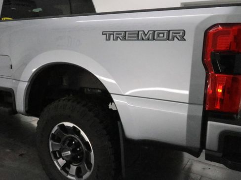 Used 2024 Ford F250 Lariat w/ Tremor Off-Road Package image 34