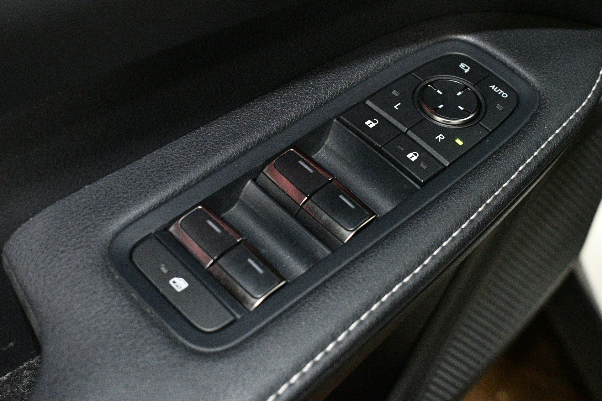 Used 2023 Lexus RX 350 AWD w/ Accessory Package image 40