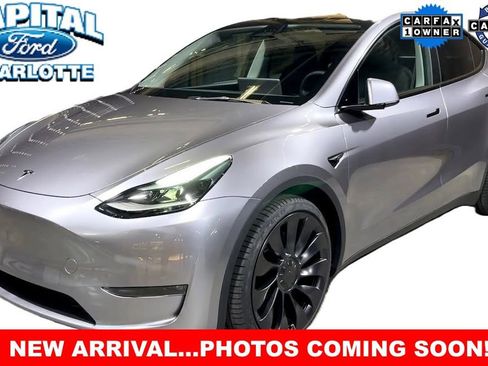 Used 2023 Tesla Model Y Long Range image 2