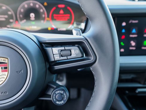 New 2025 Porsche Cayenne E-Hybrid Coupe image 16