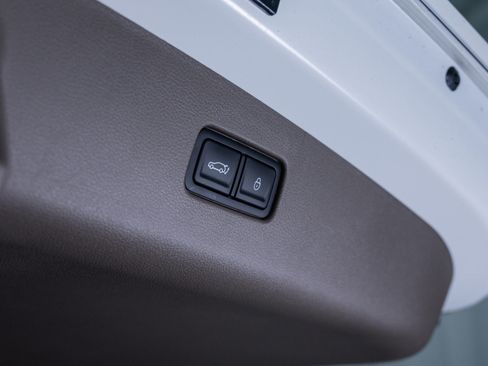 New 2026 Genesis GV70 2.5T Advanced image 9