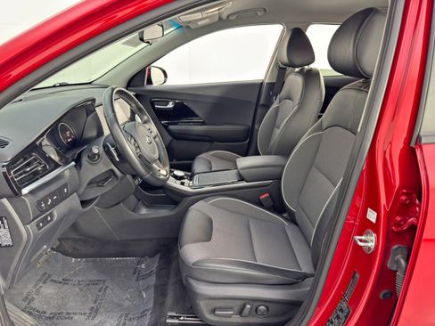 Used 2020 Kia Niro EX image 15