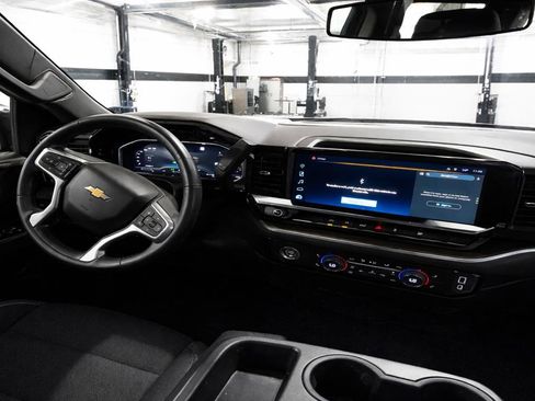 Used 2023 Chevrolet Silverado 1500 LT w/ Protection Package AWD/4WD image 15