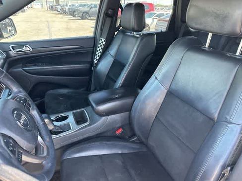 Used 2018 Jeep Grand Cherokee Altitude AWD/4WD image 4