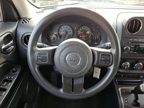 Used 2016 Jeep Patriot Sport w/ Power Value Group image 21