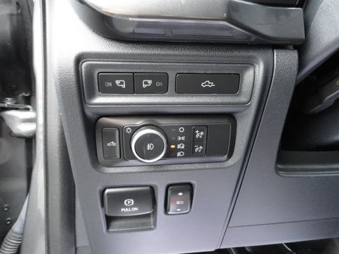 Used 2021 Ford F150 XLT w/ Equipment Group 302A High image 11