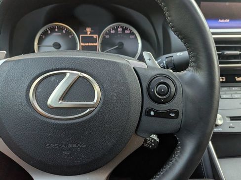 Used 2015 Lexus IS 250 RWD image 11