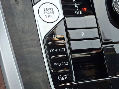 Certified 2025 BMW X5 xDrive40i w/ Premium Package image 24