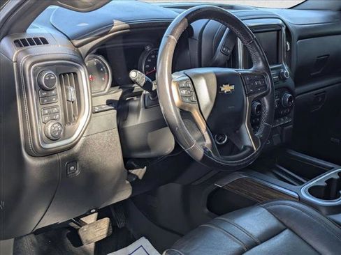 Used 2022 Chevrolet Silverado 2500 High Country w/ Z71 Off-Road Package image 9