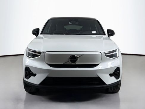 Certified 2023 Volvo C40 P8 Recharge Ultimate w/ Protection Package Premier AWD/4WD image 2