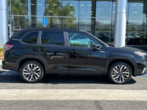 New 2026 Subaru Forester Touring AWD/4WD image 3
