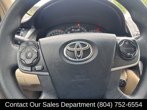 Used 2013 Toyota Camry LE image 16